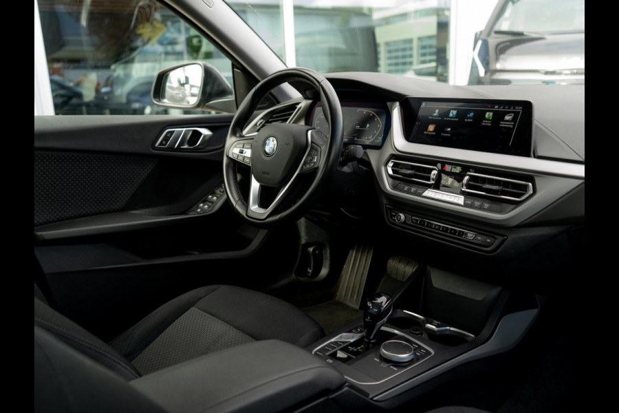 BMW 2 Serie Gran Coupé 218i Executive Edition LED | Navigatie | Carplay