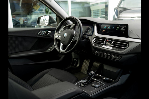 BMW 2 Serie Gran Coupé 218i Executive Edition LED | Navigatie | Carplay