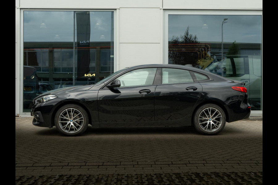 BMW 2 Serie Gran Coupé 218i Executive Edition LED | Navigatie | Carplay