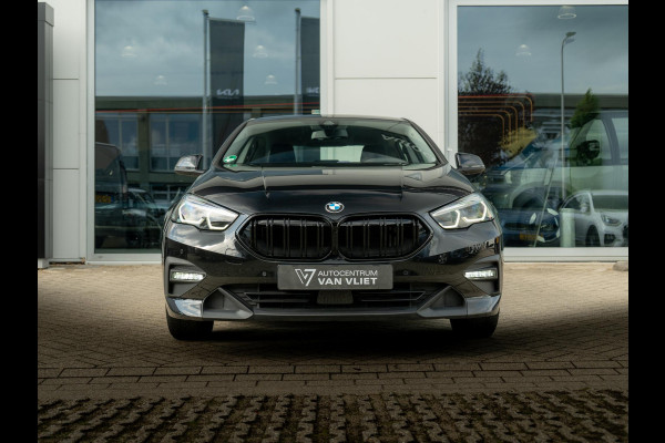 BMW 2 Serie Gran Coupé 218i Executive Edition LED | Navigatie | Carplay