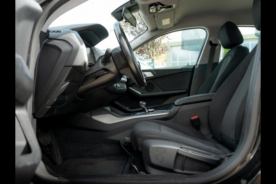 BMW 2 Serie Gran Coupé 218i Executive Edition LED | Navigatie | Carplay
