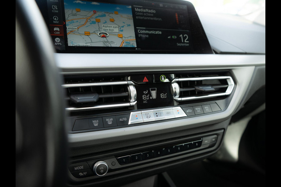 BMW 2 Serie Gran Coupé 218i Executive Edition LED | Navigatie | Carplay