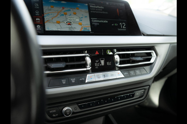 BMW 2 Serie Gran Coupé 218i Executive Edition LED | Navigatie | Carplay