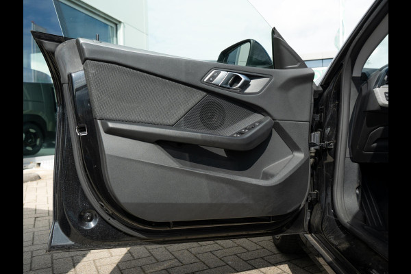 BMW 2 Serie Gran Coupé 218i Executive Edition LED | Navigatie | Carplay