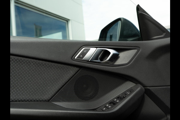 BMW 2 Serie Gran Coupé 218i Executive Edition LED | Navigatie | Carplay