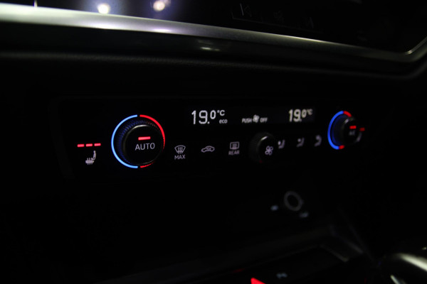 Audi Q3 35 TFSI 3x S-line VIRTUAL-CAMERA-TREKHAAK-LED-20''