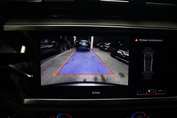 Audi Q3 35 TFSI 3x S-line VIRTUAL-CAMERA-TREKHAAK-LED-20''