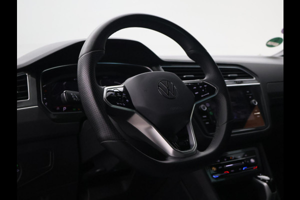 Volkswagen Tiguan 1.5 TSI R-LINE + VIRTUAL COCKPIT | ADAPTIVE CRUISE | 19 INCH