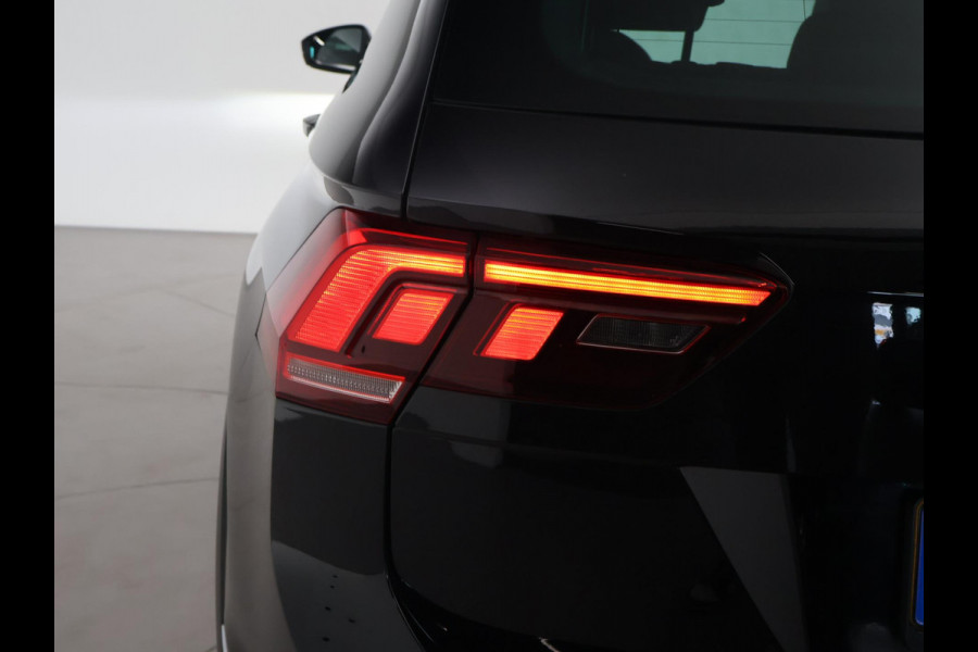 Volkswagen Tiguan 1.5 TSI R-LINE + VIRTUAL COCKPIT | ADAPTIVE CRUISE | 19 INCH