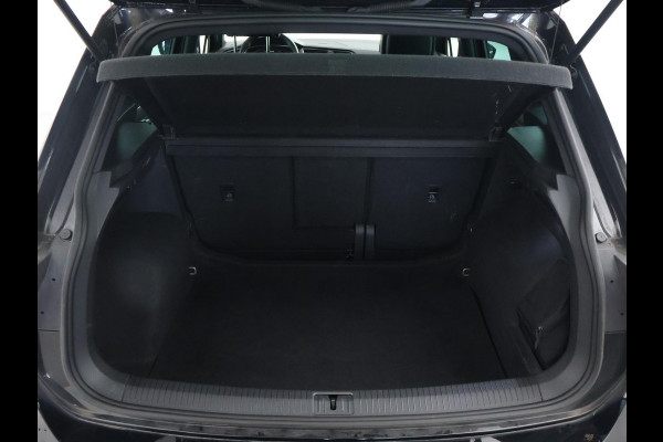 Volkswagen Tiguan 1.5 TSI R-LINE + VIRTUAL COCKPIT | ADAPTIVE CRUISE | 19 INCH