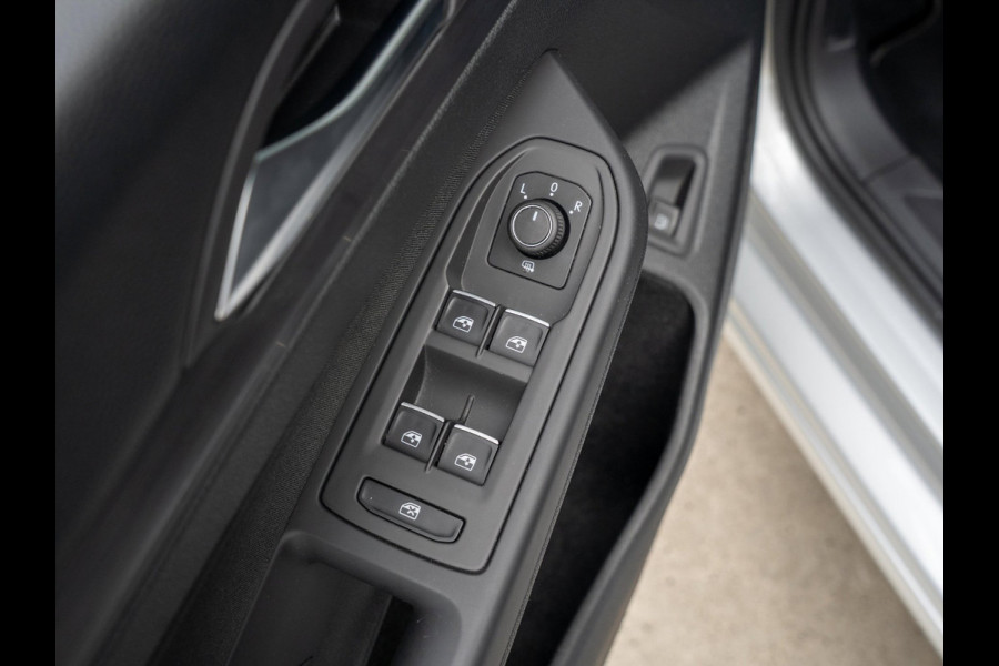 Volkswagen Golf 1.4 TSI eHybrid 204pk PHEV Style | Travel Assist | Apple CarPlay | Massage