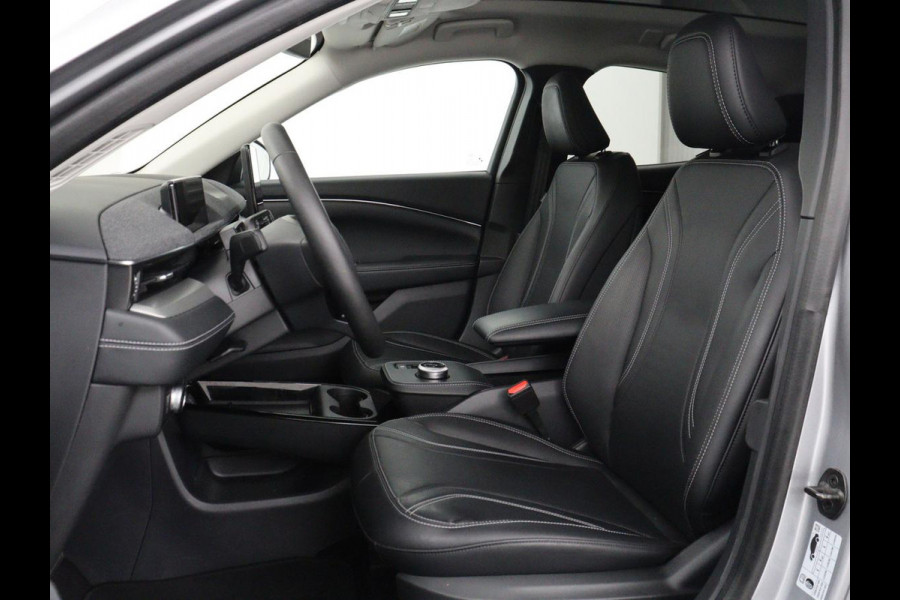 Ford Mustang Mach-E RWD 75 kWh | SOH 91,7% | Panoramadak | 360 Camera | Leder | Stoelverwarming | Adaptive cruise | B&O Sound | Stuurverwarming | Carplay | Keyless | Navigatie | Side Assist