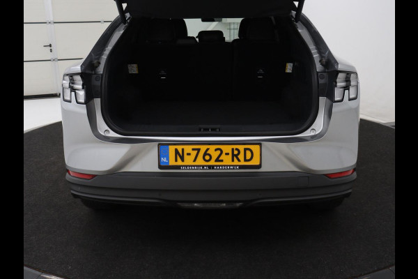 Ford Mustang Mach-E RWD 75 kWh | SOH 91,7% | Panoramadak | 360 Camera | Leder | Stoelverwarming | Adaptive cruise | B&O Sound | Stuurverwarming | Carplay | Keyless | Navigatie | Side Assist