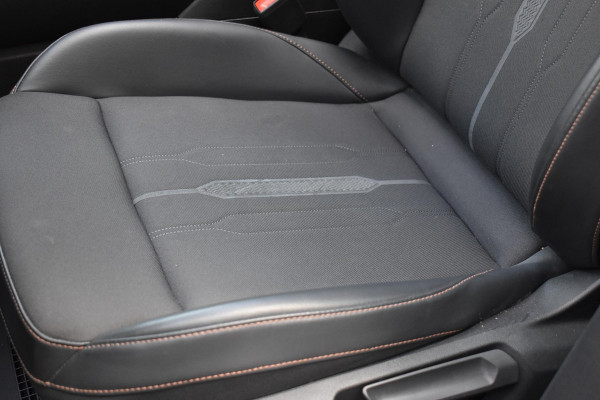 CUPRA Formentor 2.0 TSI 4DRIVE VZ Pano Trekhaak Stuurknop Sfeer