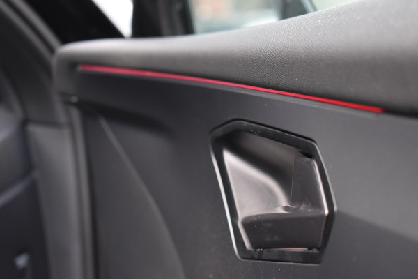 CUPRA Formentor 2.0 TSI 4DRIVE VZ Pano Trekhaak Stuurknop Sfeer