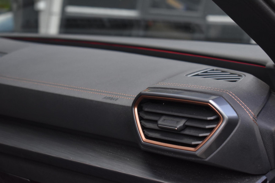 CUPRA Formentor 2.0 TSI 4DRIVE VZ Pano Trekhaak Stuurknop Sfeer