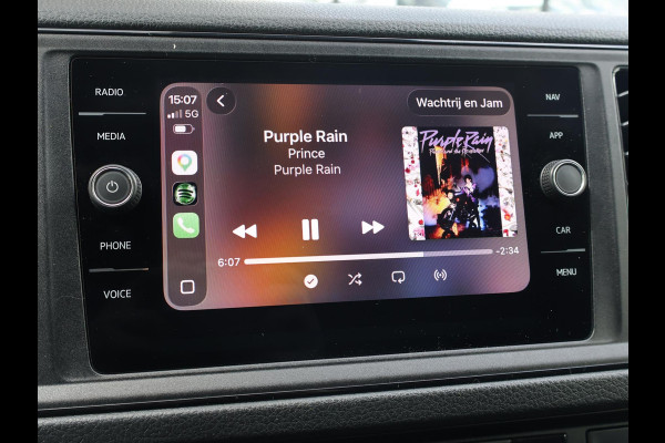 Volkswagen Crafter 35 2.0 TDI 177 PK AUT. L3H3 + 3000 KG TREKHAAK | ADAPTIVE CRUISE | LED | CAMERA | CARPLAY | STOELVERW.