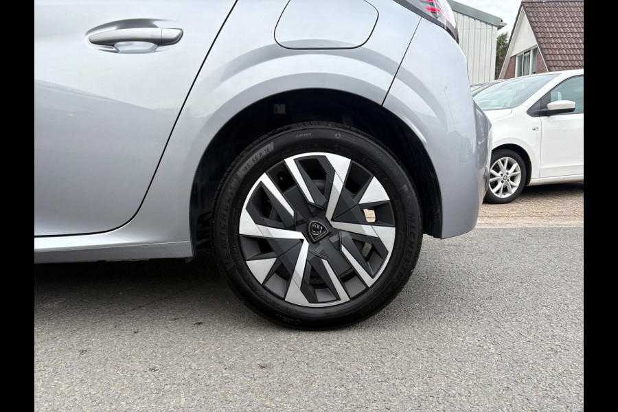 Peugeot 208 1.2 Hybrid 110 e-DCS6 Style Cruise|CarPlay|LED