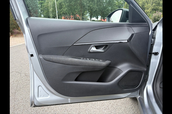 Peugeot 208 1.2 Hybrid 110 e-DCS6 Style Cruise|CarPlay|LED