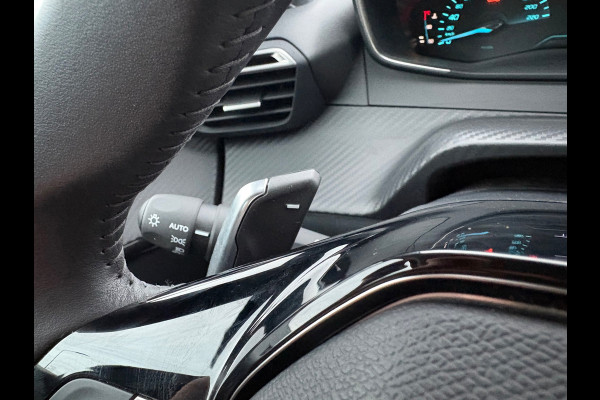 Peugeot 208 1.2 Hybrid 110 e-DCS6 Style Cruise|CarPlay|LED