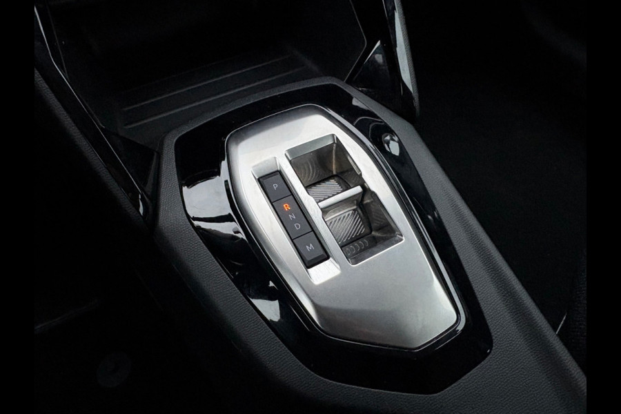 Peugeot 208 1.2 Hybrid 110 e-DCS6 Style Cruise|CarPlay|LED