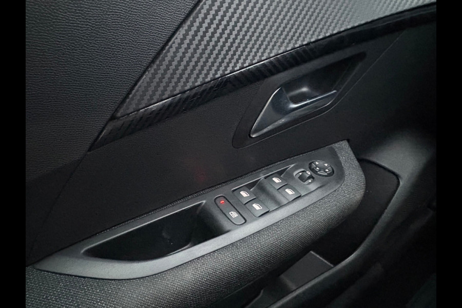Peugeot 208 1.2 Hybrid 110 e-DCS6 Style Cruise|CarPlay|LED