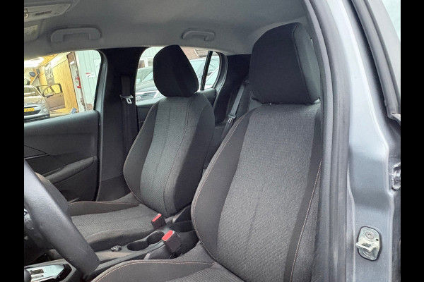Peugeot 208 1.2 Hybrid 110 e-DCS6 Style Cruise|CarPlay|LED
