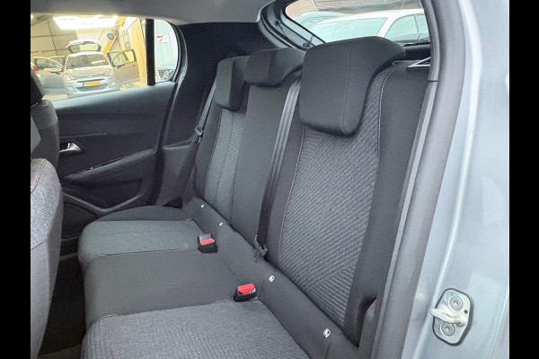 Peugeot 208 1.2 Hybrid 110 e-DCS6 Style Cruise|CarPlay|LED