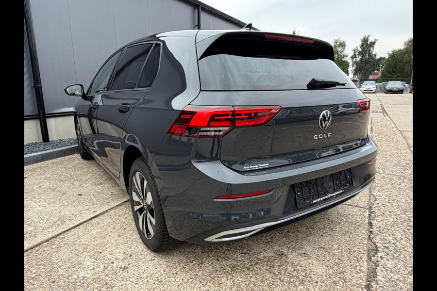 Volkswagen Golf 1.5 TSI MOVE Business