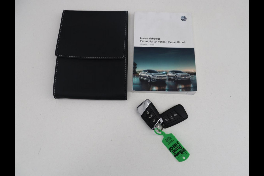 Volkswagen Passat Variant 1.4 TSI ACT Highline | Adaptive cruise | Stoelverwarming | Trekhaak | Camera | Park assist | Carplay | Climate control | Virtueel dashboard