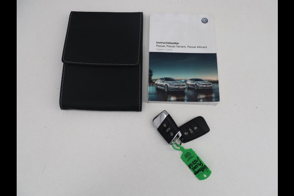 Volkswagen Passat Variant 1.4 TSI ACT Highline | Adaptive cruise | Stoelverwarming | Trekhaak | Camera | Park assist | Carplay | Climate control | Virtueel dashboard