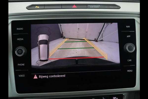 Volkswagen Passat Variant 1.4 TSI ACT Highline | Adaptive cruise | Stoelverwarming | Trekhaak | Camera | Park assist | Carplay | Climate control | Virtueel dashboard