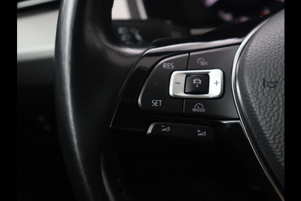 Volkswagen Passat Variant 1.4 TSI ACT Highline | Adaptive cruise | Stoelverwarming | Trekhaak | Camera | Park assist | Carplay | Climate control | Virtueel dashboard