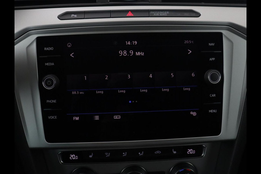 Volkswagen Passat Variant 1.4 TSI ACT Highline | Adaptive cruise | Stoelverwarming | Trekhaak | Camera | Park assist | Carplay | Climate control | Virtueel dashboard