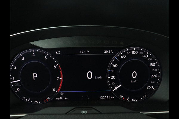Volkswagen Passat Variant 1.4 TSI ACT Highline | Adaptive cruise | Stoelverwarming | Trekhaak | Camera | Park assist | Carplay | Climate control | Virtueel dashboard