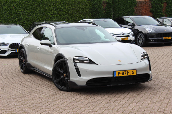 Porsche Taycan Cross Turismo 4S 93 kWh / SoH 93,1% / Panoramadak / 360Camera / Luchtvering / Matrix LED / 21'' / Sportdesign / Bose / Stoel+Stuurverwarming / Dodehoek / DAB / Cruise Control / Warmtepomp