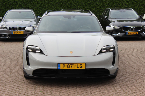 Porsche Taycan Cross Turismo 4S 93 kWh / SoH 93,1% / Panoramadak / 360Camera / Luchtvering / Matrix LED / 21'' / Sportdesign / Bose / Stoel+Stuurverwarming / Dodehoek / DAB / Cruise Control / Warmtepomp