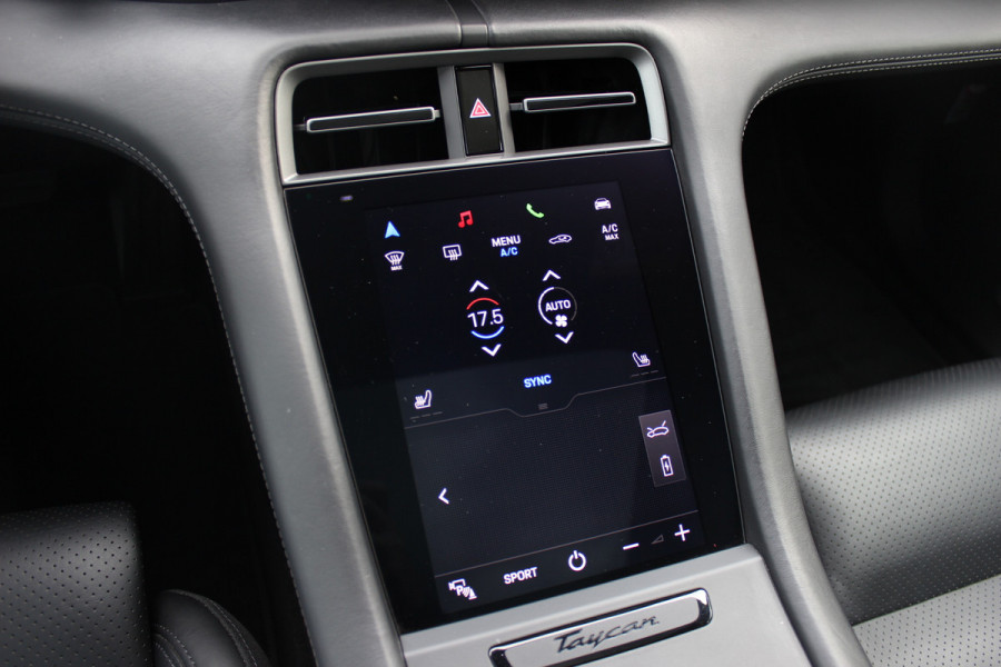 Porsche Taycan Cross Turismo 4S 93 kWh / SoH 93,1% / Panoramadak / 360Camera / Luchtvering / Matrix LED / 21'' / Sportdesign / Bose / Stoel+Stuurverwarming / Dodehoek / DAB / Cruise Control / Warmtepomp