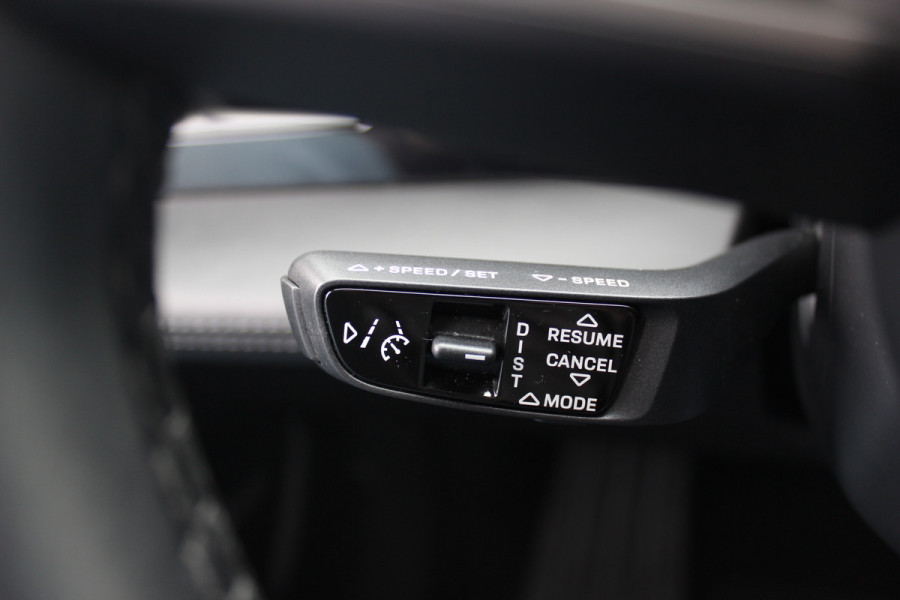 Porsche Taycan Cross Turismo 4S 93 kWh / SoH 93,1% / Panoramadak / 360Camera / Luchtvering / Matrix LED / 21'' / Sportdesign / Bose / Stoel+Stuurverwarming / Dodehoek / DAB / Cruise Control / Warmtepomp