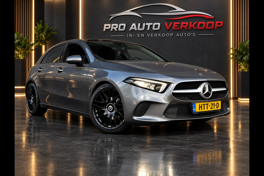 Mercedes-Benz A-Klasse 180 Business Solution AMG Line_Carplay_Camera_cruise