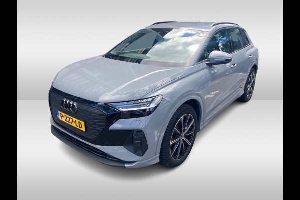 Audi Q4 e-tron 35 Advanced edition 55 kWh / Camera / Leder / Keyless / Matrix LED / 20'' / Warmtepomp / Elektr. Bestuurdersstoel / Stoelverwarming / DAB / ACC