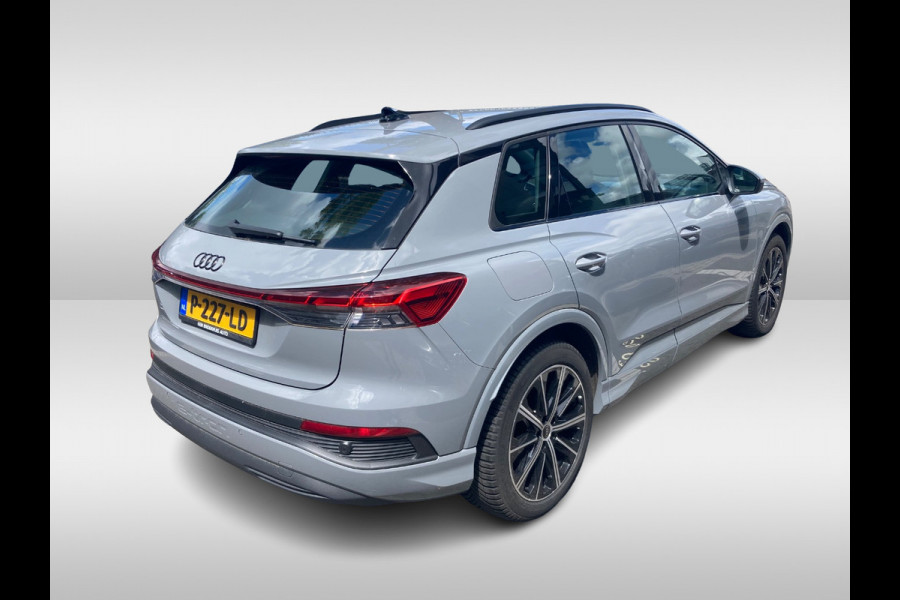 Audi Q4 e-tron 35 Advanced edition 55 kWh / Camera / Leder / Keyless / Matrix LED / 20'' / Warmtepomp / Elektr. Bestuurdersstoel / Stoelverwarming / DAB / ACC