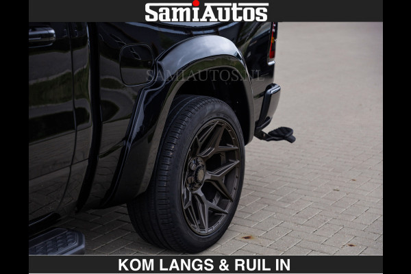 Dodge Ram BLACK OPS | 5.7 V8 HEMI | WIDEBODY HULK | OPEN UITLAAT KLEP | ZEER DIK | DUBBELE CABINE | DC | 5 PERSOONS | GRIJS KENETEKEN | EXTRA BREDE WIELEN IN HET BRONS | MEGA DIK | 3500KG TREKVERMOGEN |