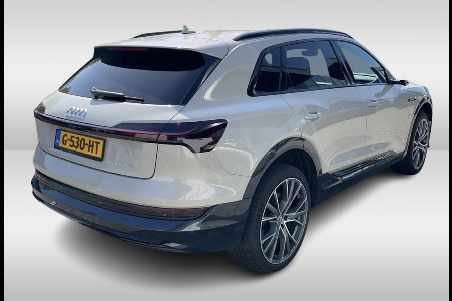 Audi e-tron e-tron 55 quattro advanced 95 kWh / SoH 91,3% / Trekhaak / Panoramadak / 360Camera / Keyless / 21'' / Matrix LED / B&O / CarPlay / Dodehoek / DAB / ACC