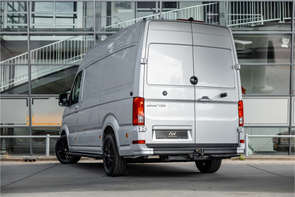 Volkswagen Crafter 2.0 TDI DSG L3H3 | Bi-Xenon | Trekhaak | Navigatie | CarPlay | Camera | 3-Zitter | Dealer onderhouden | 1e eigenaar | Nieuwe APK