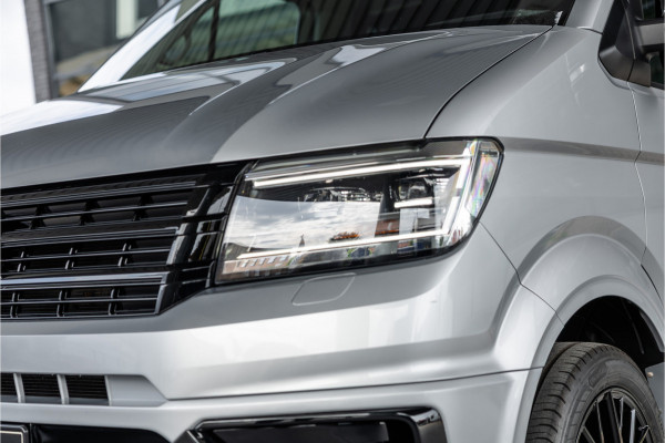 Volkswagen Crafter 2.0 TDI DSG L3H3 | Bi-Xenon | Trekhaak | Navigatie | CarPlay | Camera | 3-Zitter | Dealer onderhouden | 1e eigenaar | Nieuwe APK