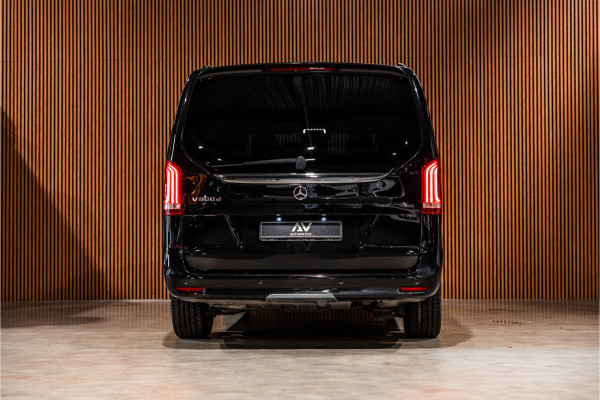 Mercedes-Benz V-Klasse 300d Lang | AMG | Memory seats | Stoelventilatie | 360 Camera | ACC | CarPlay | Navigatie | Lederen bekleding | DAB | Dodehoek | Trekhaak | Nieuwe APK | 2-Zitter | Enkel cabine
