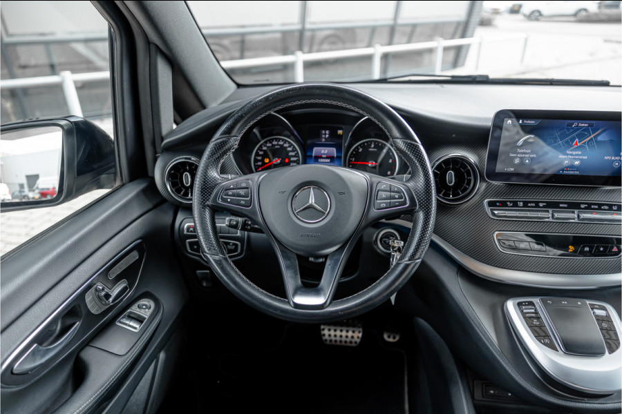 Mercedes-Benz V-Klasse 300d Lang | AMG | Memory seats | Stoelventilatie | 360 Camera | ACC | CarPlay | Navigatie | Lederen bekleding | DAB | Dodehoek | Trekhaak | Nieuwe APK | 2-Zitter | Enkel cabine
