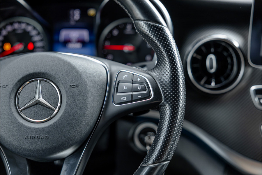 Mercedes-Benz V-Klasse 300d Lang | AMG | Memory seats | Stoelventilatie | 360 Camera | ACC | CarPlay | Navigatie | Lederen bekleding | DAB | Dodehoek | Trekhaak | Nieuwe APK | 2-Zitter | Enkel cabine