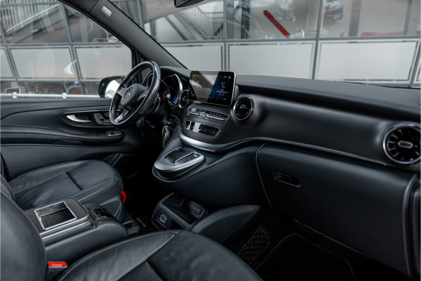 Mercedes-Benz V-Klasse 300d Lang | AMG | Memory seats | Stoelventilatie | 360 Camera | ACC | CarPlay | Navigatie | Lederen bekleding | DAB | Dodehoek | Trekhaak | Nieuwe APK | 2-Zitter | Enkel cabine